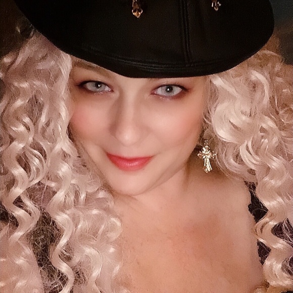 Customed Cross Black Leather Beret main image 2